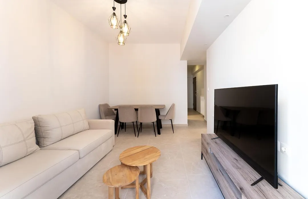 Cozy Hideaway Nearby Acropolis & Metro-1
